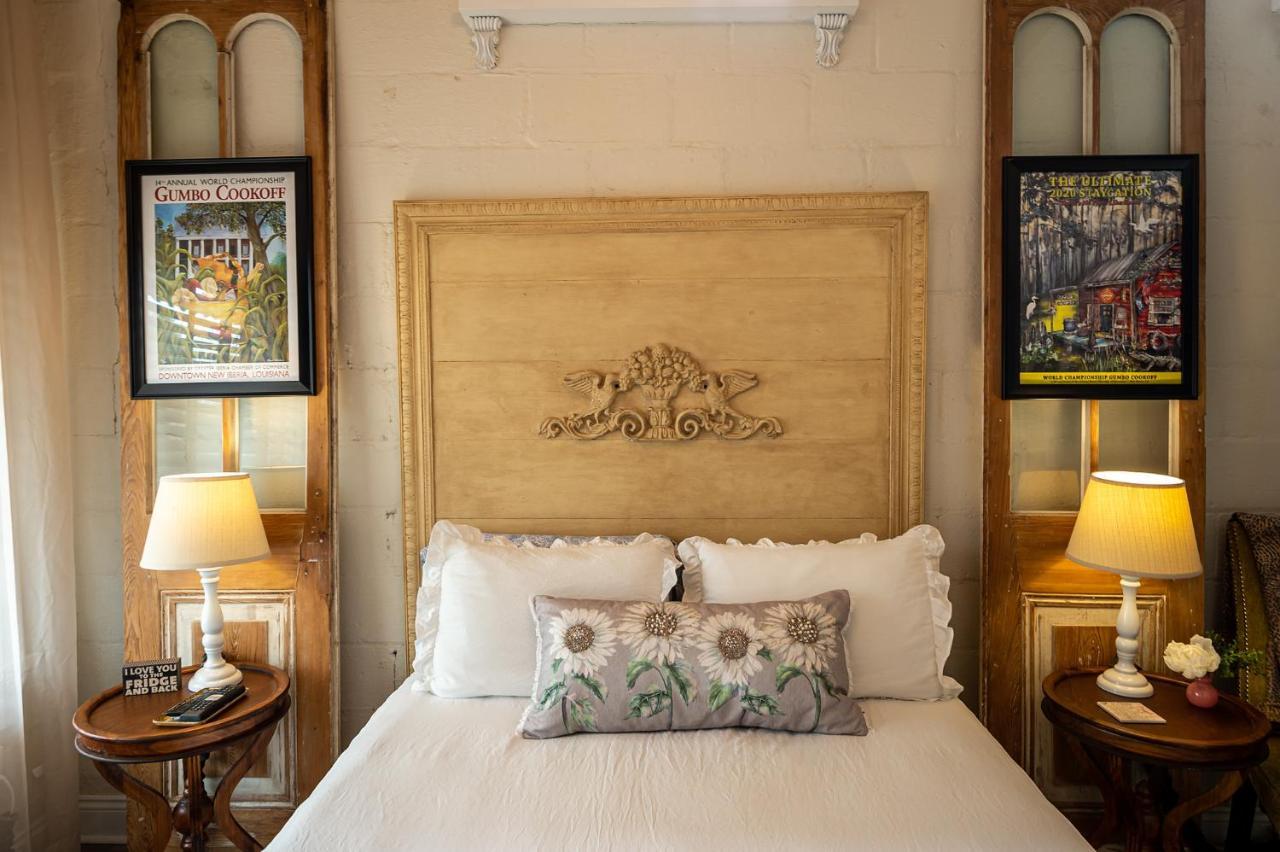 Chateau Royale, Pet Friendly, On Bayou, Downtown! New Iberia Exterior foto