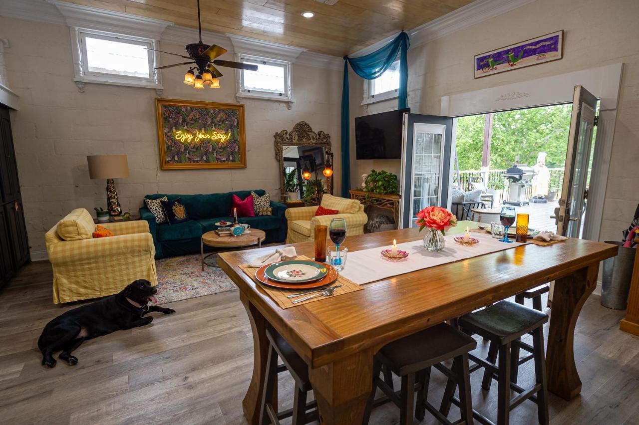 Chateau Royale, Pet Friendly, On Bayou, Downtown! New Iberia Exterior foto
